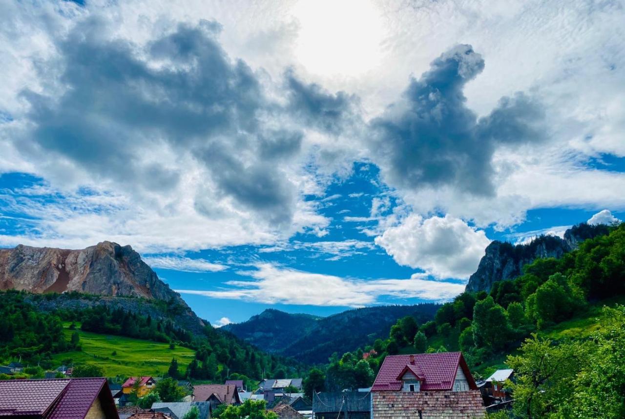 Acasa In Bicaz-Chei - Camere De Inchiriat Cheile Bicazului Екстер'єр фото